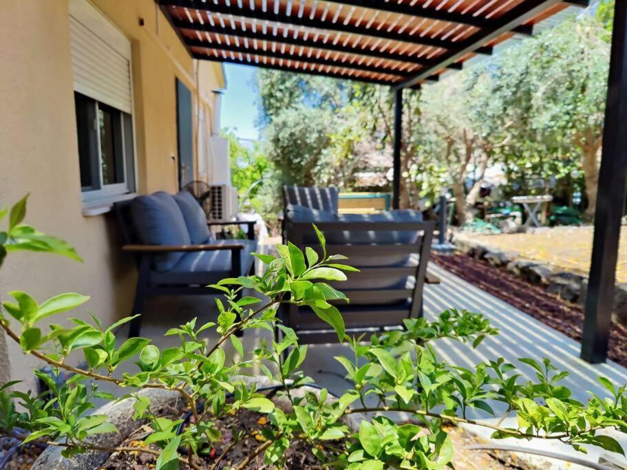 Ferienwohnung פינה בגינה- יחידת דיור מקסימה בקיבוץ בעמק החולה Kefar Szold Exterior foto